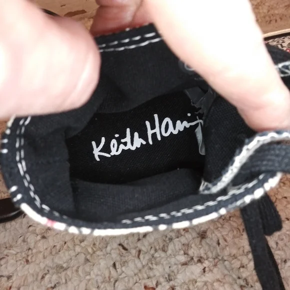 Converse Keith Haring 2021 Unisex Dancing Figures Black, Red/White Chuck Taylors - Picture 6 of 11